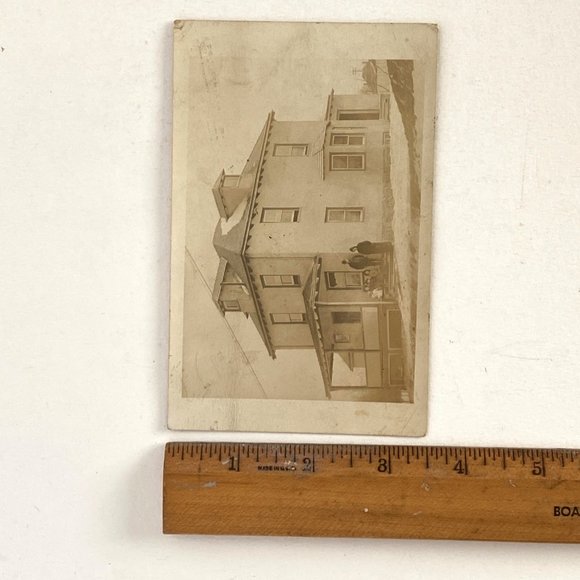 RPPC c1920 House Family of 6 Snow Coats 1Cent Washington Stamp Divided Postcard - Picture 7 of 7